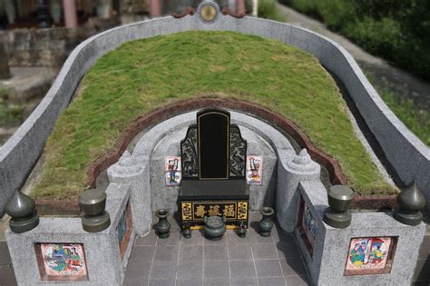 台灣 墓 後方位